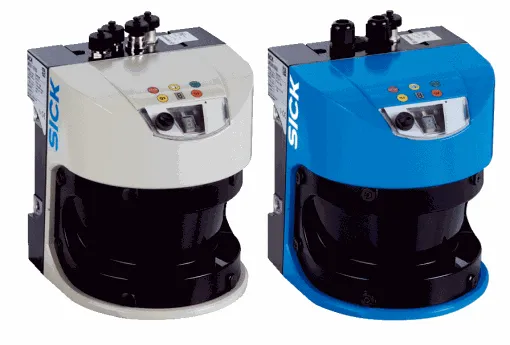 Hai cảm biến laser màu trắng và xanh dương của hãng SICK được chụp trên nền trắng. Đây là thiết bị đo khoảng cách bằng laser hoặc máy quét laser 3D, thường được sử dụng trong các ứng dụng công nghiệp để phát hiện vật thể, đo lường và tự động hóa quy trình sản xuất.